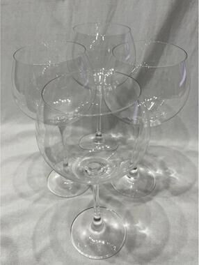 Set Of 4 Tall Balloon Style Crystal Clear Wine Glass